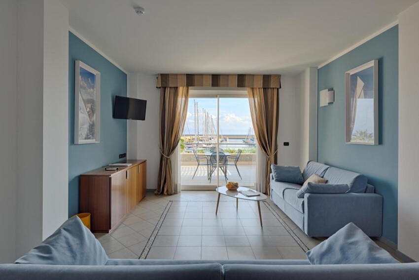 Best Beachfront Hotels in Liguria: Sea View Rooms and Coastal Stays Best Beachfront Hotels in Liguria: Sea View Rooms and Coastal Stays
